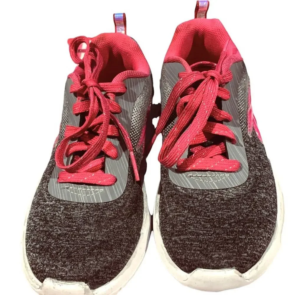 Reebok kids tennis shoes. Lace up. Pink and gray‎ sparkled size 12 K